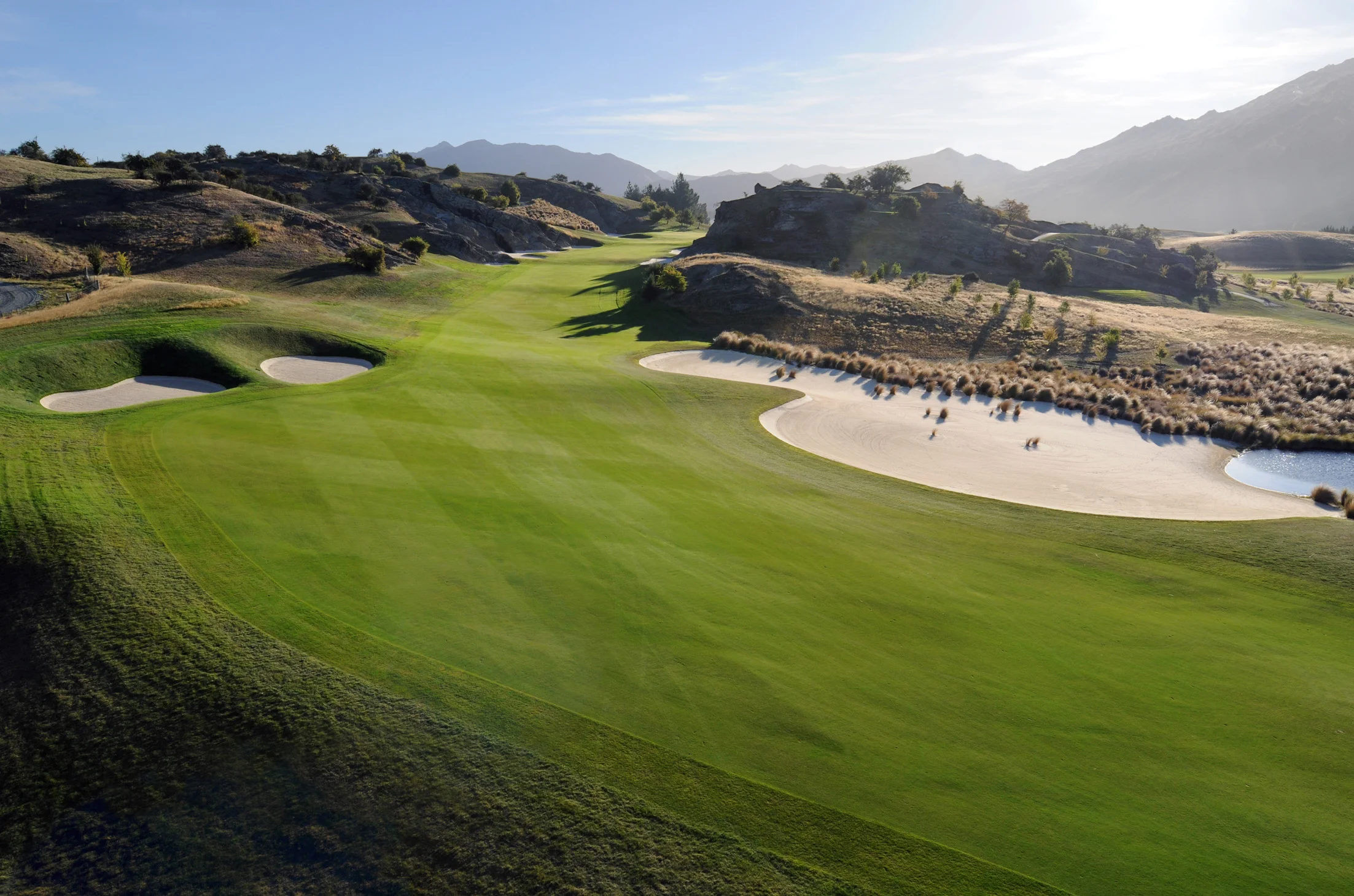 THE HILLS GOLF COURSE
