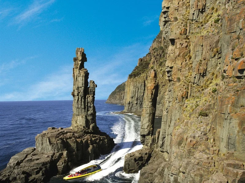BRUNY ISLAND CRUISES
