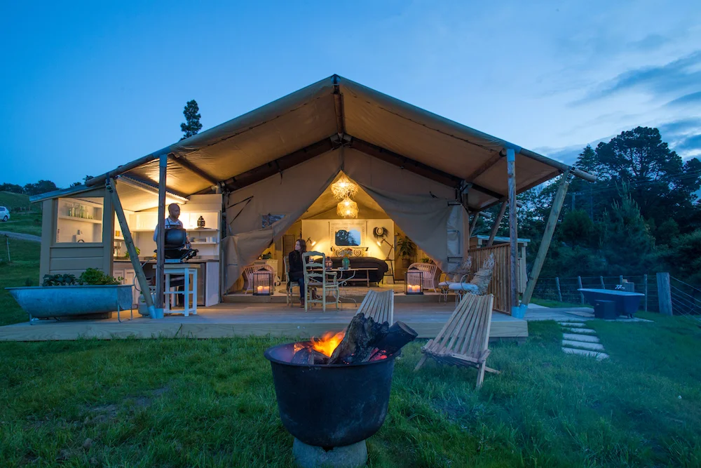 MT COOK LAKESIDE GLAMPING