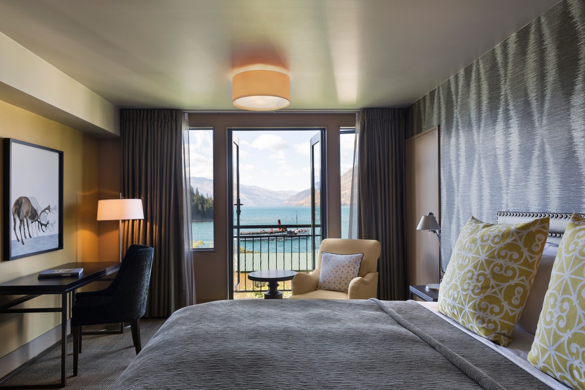 1x GUEST ROOM LAKEVIEW AND 1x TWO BEDROOM APARTMENT