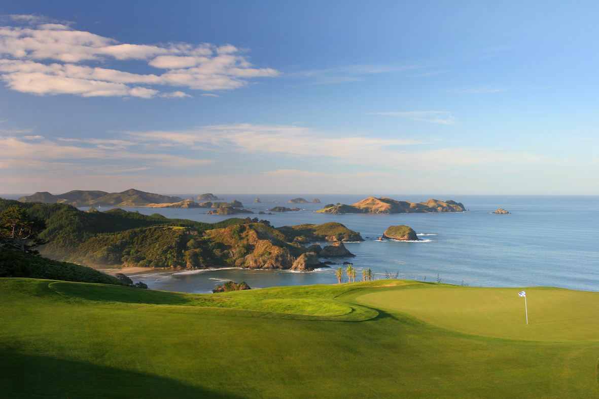 Kauri-16th-Hole-with-Cavalli-Islands copy.jpg