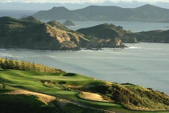 FROM CAPE TO CLIFFS IN NEW ZEALAND