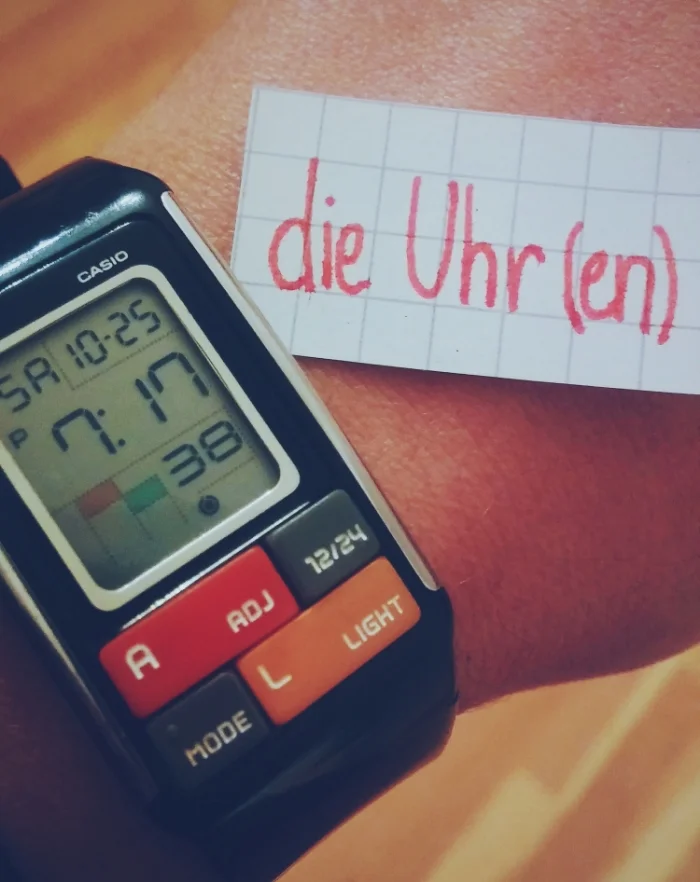 die Uhr
