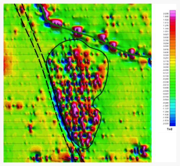 1VD magnetics with interpretation overlaid. The black line outlines the main body, the green line shows the prominent dyke-like body. The WNW dual-structure that defines the southern edge of the body is the dash-black line.
