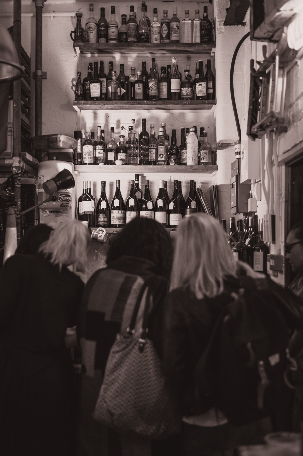 Busy bar. Fri 13 May 2016.