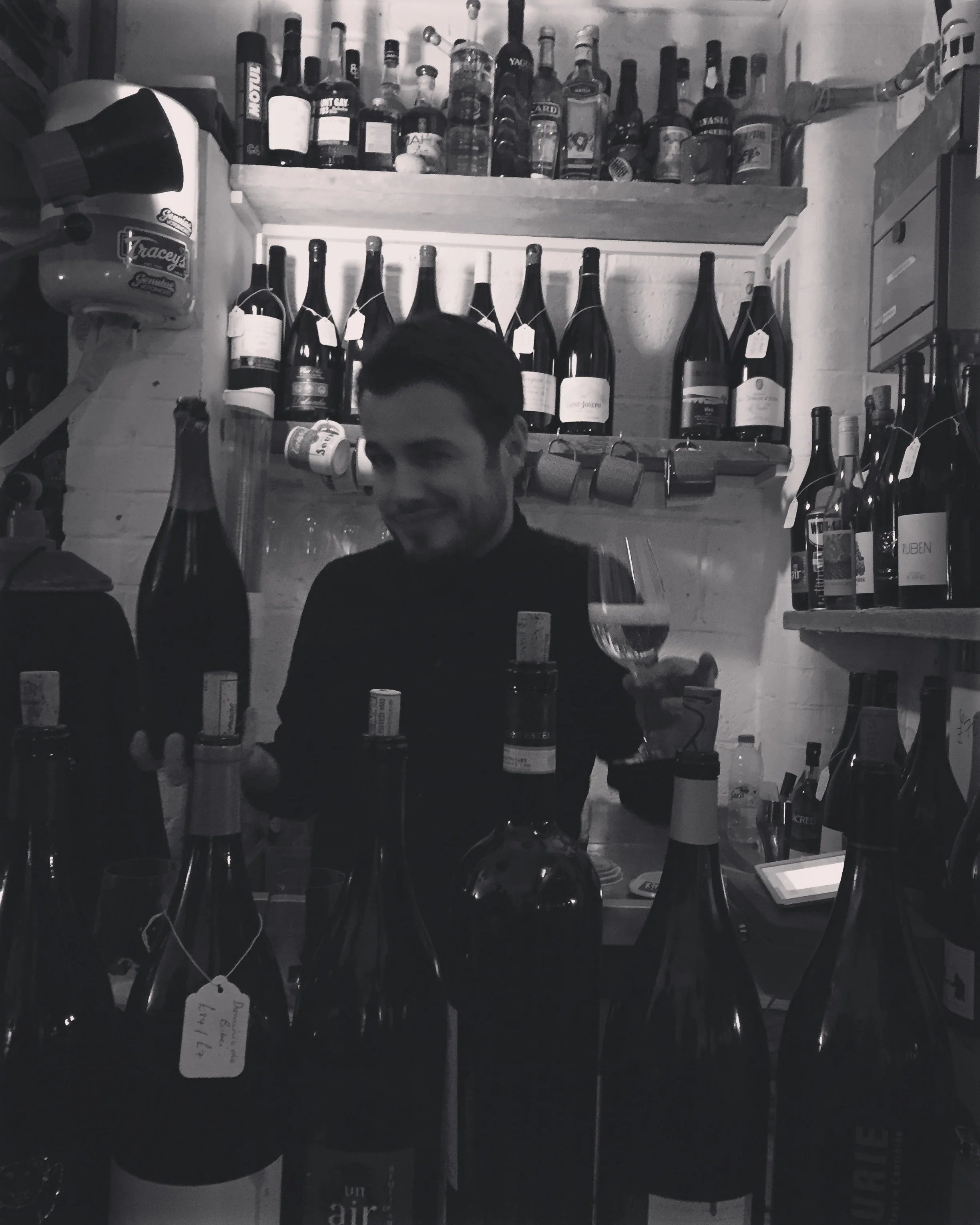 Mark Andrew of Noble Rot, pouring wine for us on Sun 15 May 2016