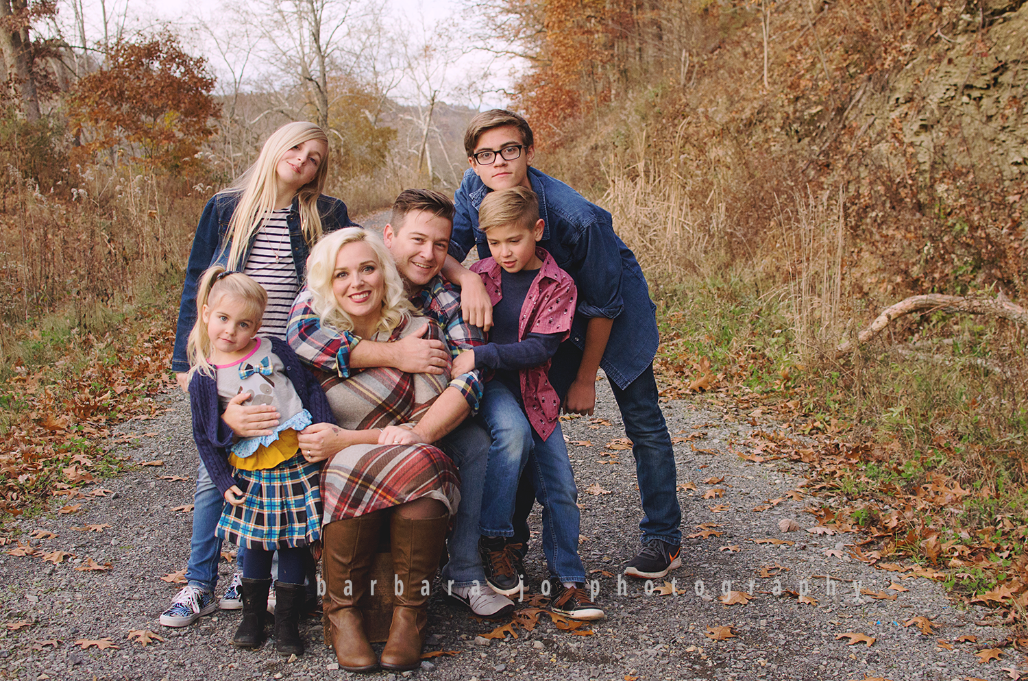 bjp-family-children-photographer-dover-oh-mini-sessions-fall-autumn-fantin4.png