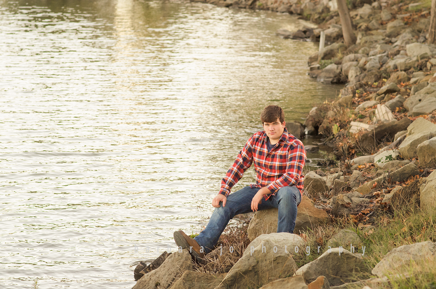 bjp-senior-photographer-outdoors-atwood-lake-water-guy-dover-ohio-new-philadelphia-jesse15.png