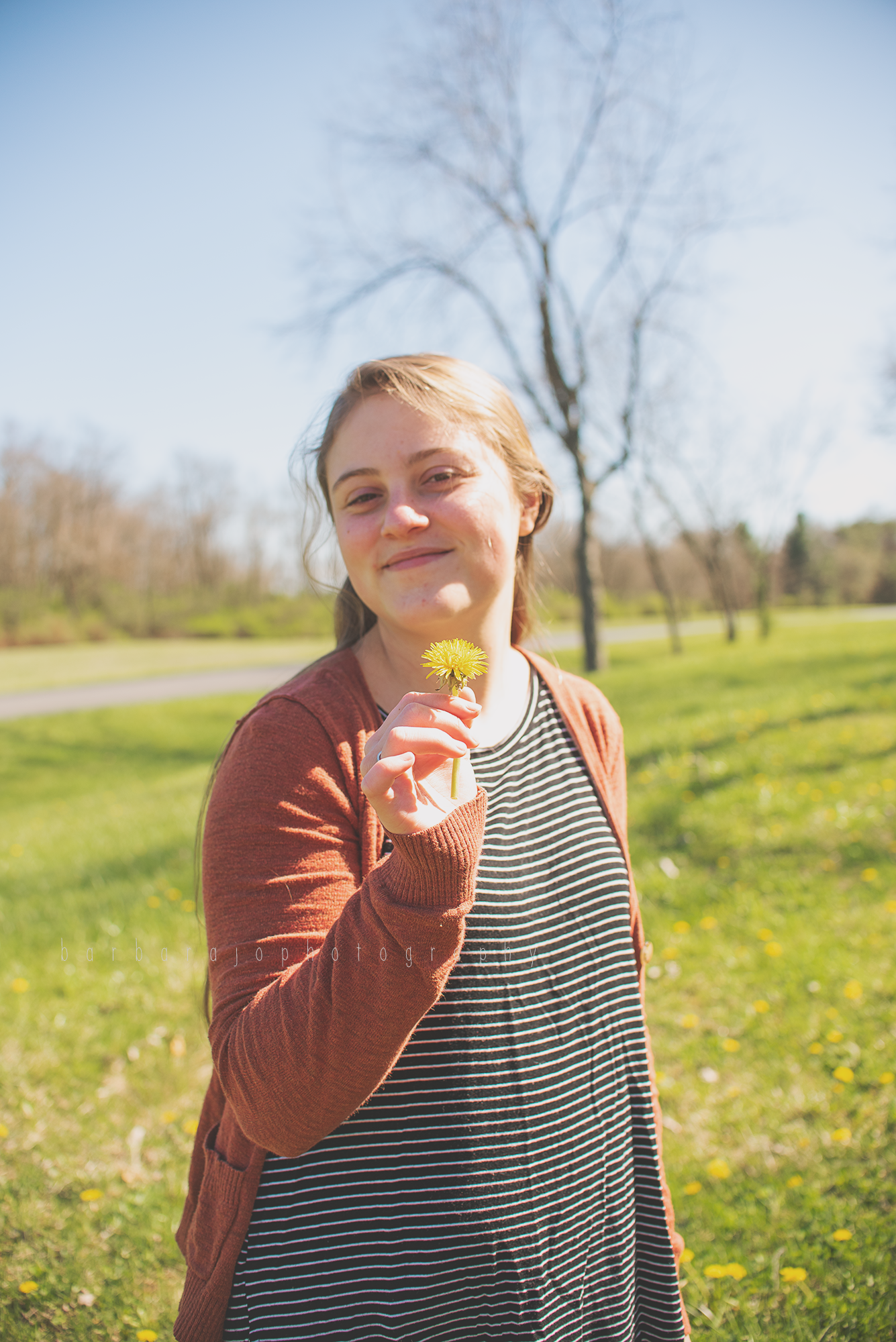 bjp-senior-pictures-portraits-class-of-2018-dover-oh-spring-woods-graduate-abby5.png