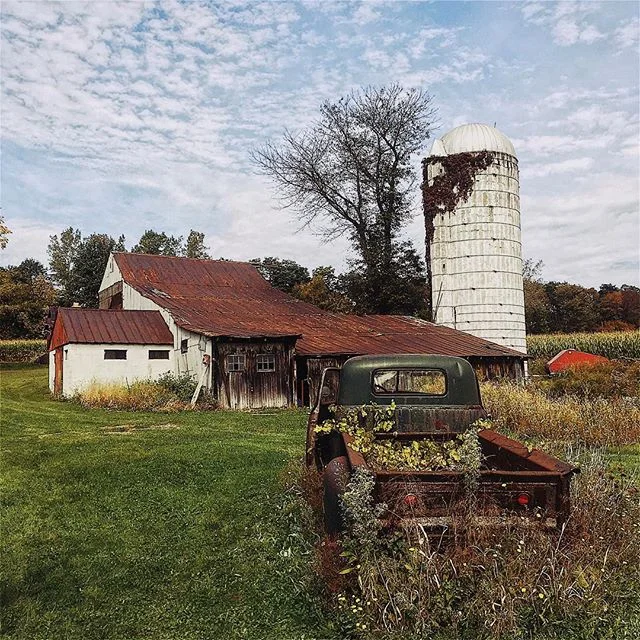 It's hard to believe that we're already approaching mid-October and it feels as if Fall is just beginning across most of New York State. Cooler mornings and unusually high temps during the day have left me genuinely confused as to how to dress for th