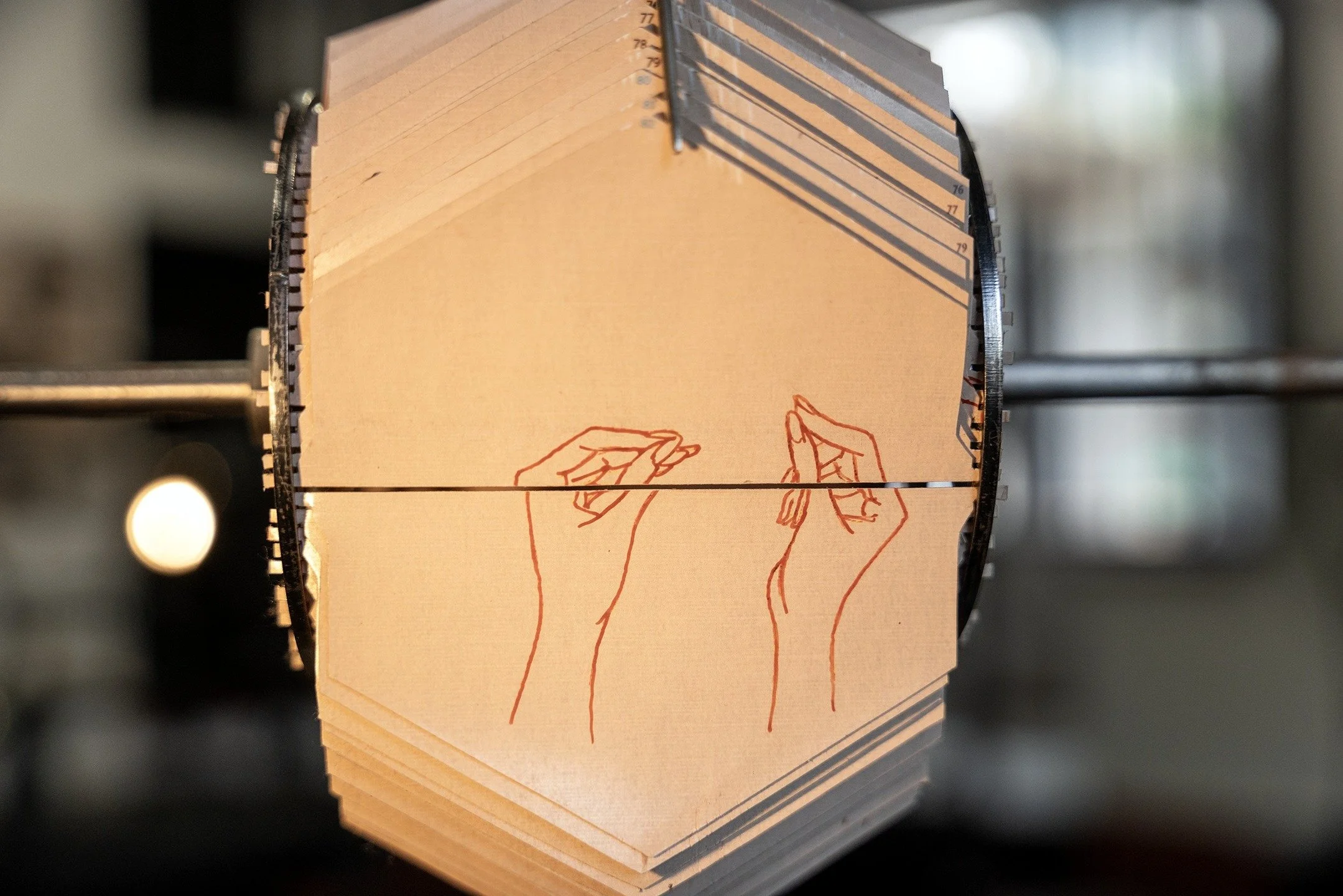 Hilo Vano, 2026 · Animation mechanism, detail. Museo de Arte del Tolima, Ibagué, Colombia. Photo: Museo de Arte del Tolima.
9 July–13 August 2026
Curated by Darío Ortiz. Exhibition design by Adrián Preciado.
Recovered sewing machines, thread, and loo