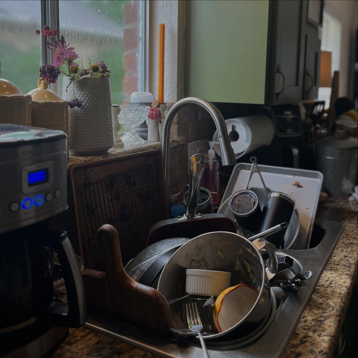 In the right light, even a sink full of dirty dishes looks beautiful. No filter on this one, just God’s smile. ❤️
