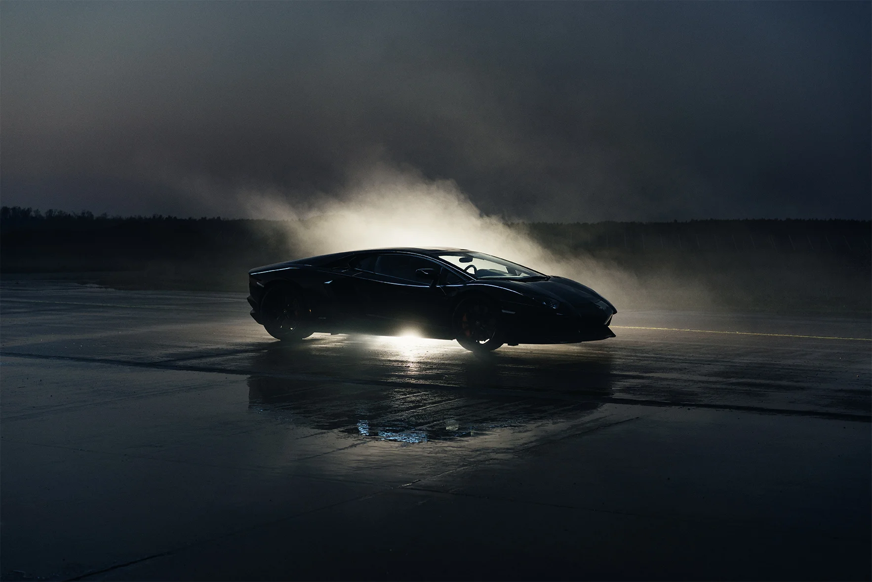 Blackout_Lamborghini_track_LO_TP.jpg
