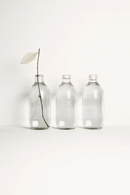 605aab0f2c0f2b21-0007_Bottles0609.jpg