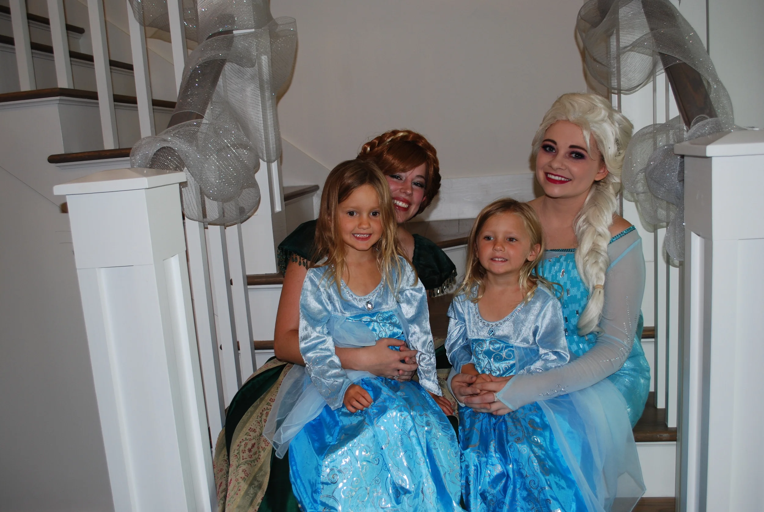 Everyone got to make photos with Elsa and Anna