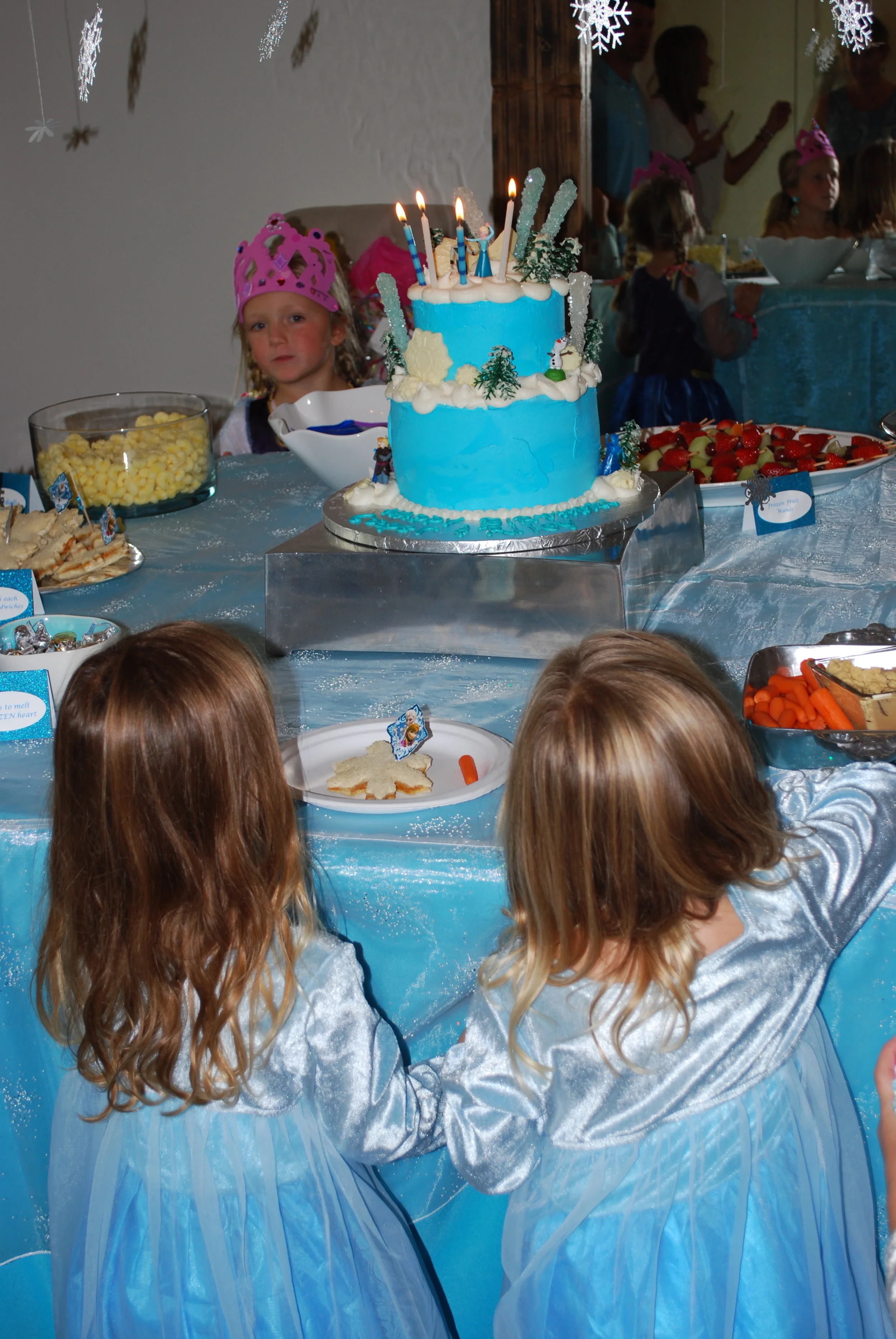 The girls were so excited about the cake!