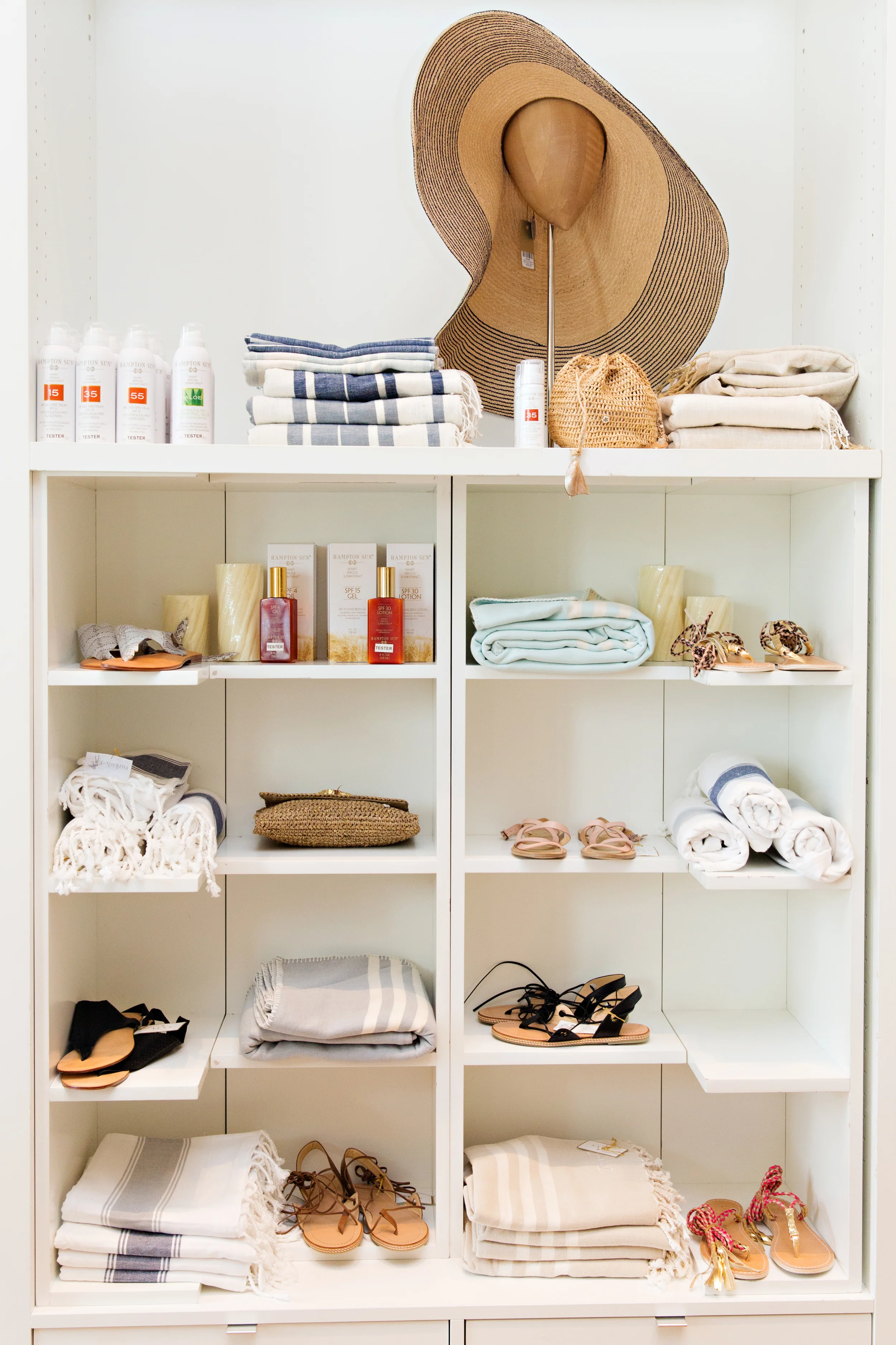The Alys Shoppe has something for everyone. Men's and Women's apparel & shoes, beautiful home goods & accessories, Turkish Towels, beach hats, Swell bottles, gifts & more....