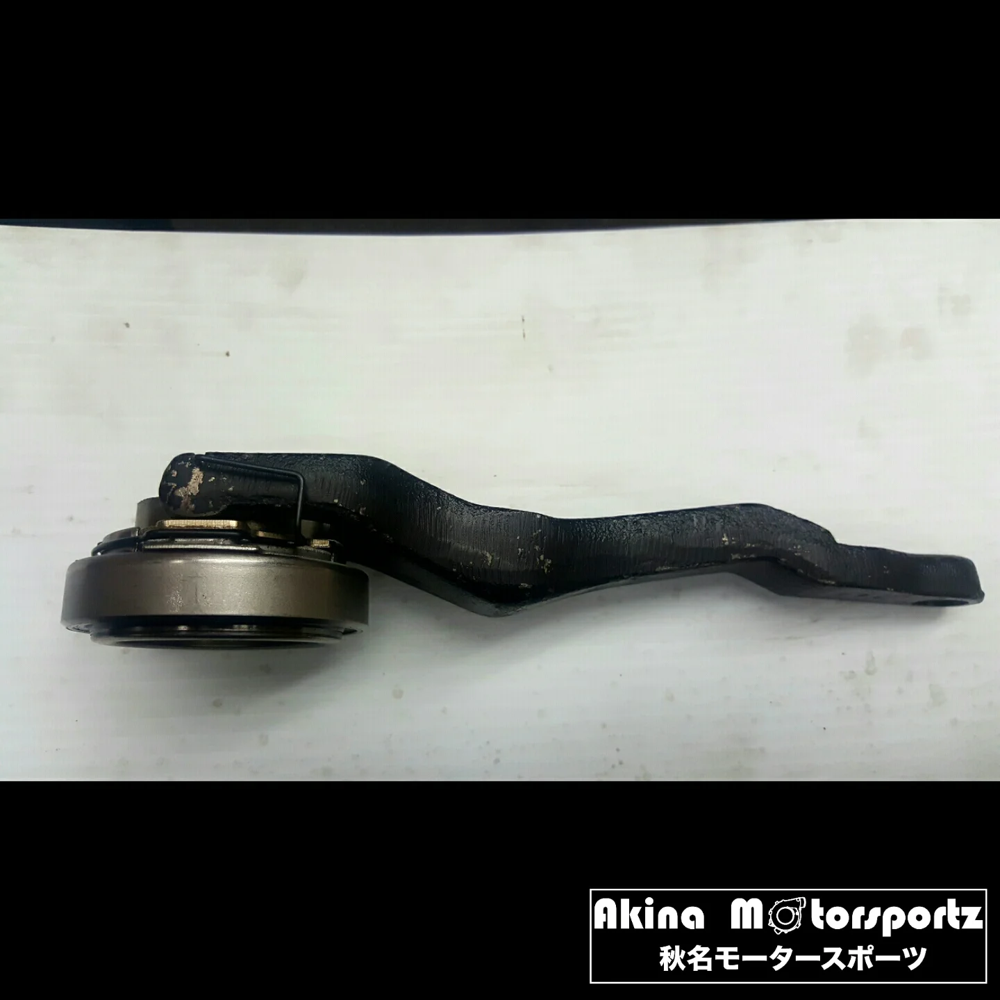 1UZ CLUTCH FORK BEARING SIDE VIEW INSTALLED.jpg