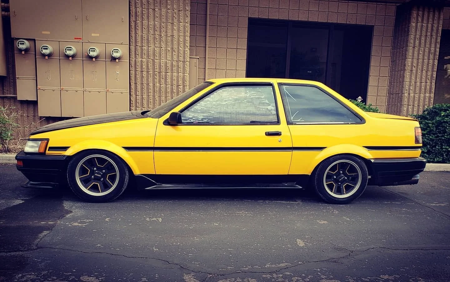 ae86 yellow.jpg