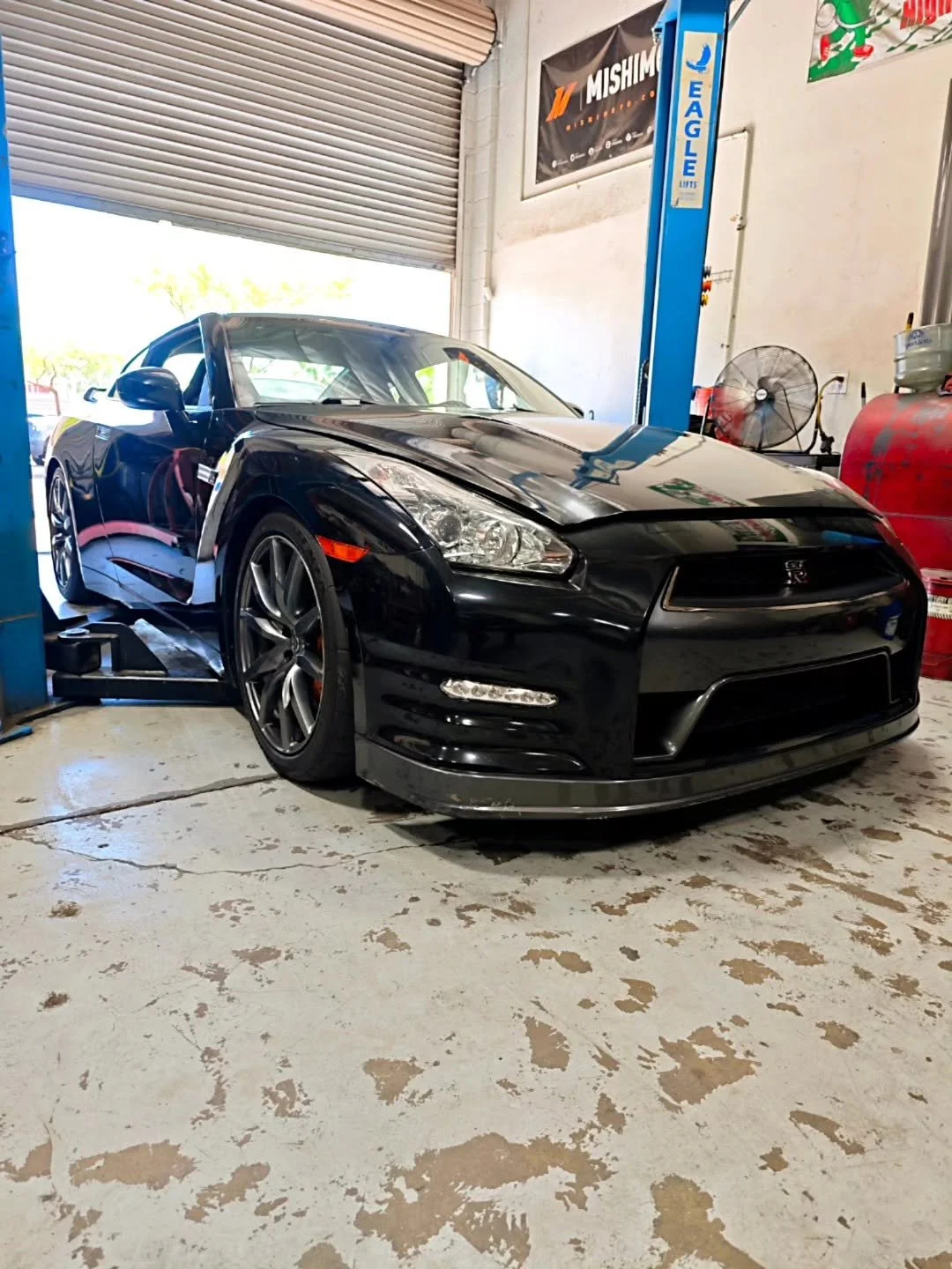black gtr.jpg