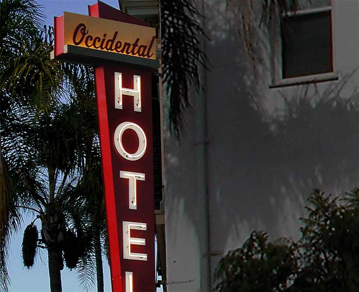 hospitality_hotel_occidental_dusk.jpg