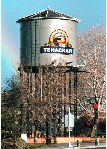 tehachapi_water_tower.jpg