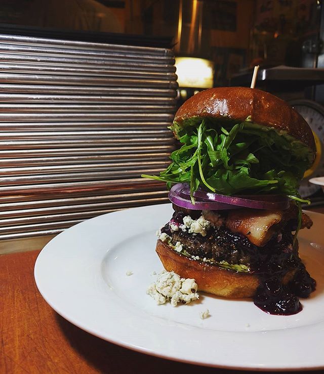 Yea, she's BACK! The blue cheese blueberry bacon burger, goddess of all burgers, is making a surprise visit. Now available at Scolaris PARK location ONLY. Please come chow down with us. #burgers #blueberries #eastbayfood #eastbayfoodporn #noms #youne