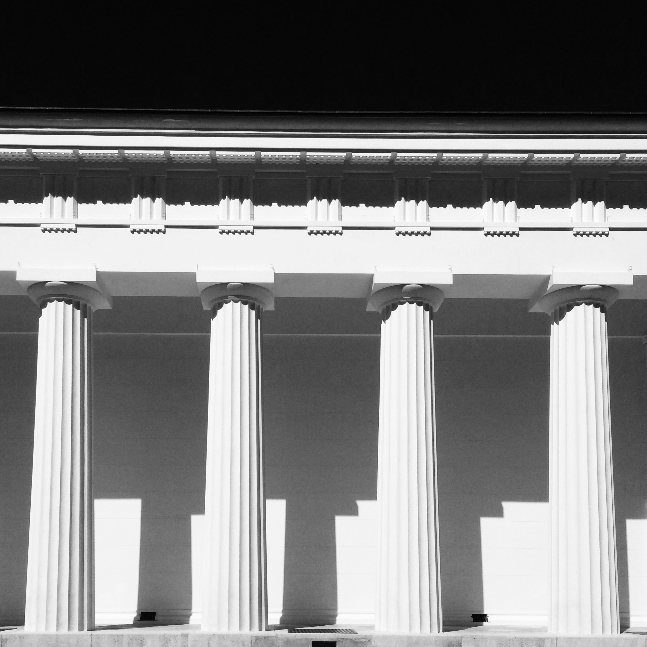The Pillars with crooked lines fixed