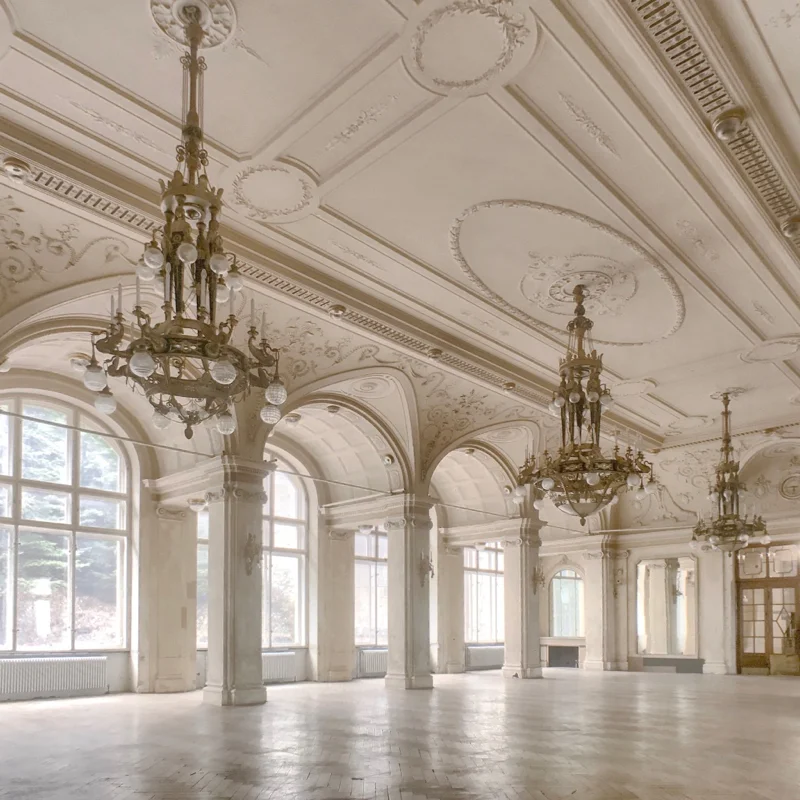 inside-suedbahnhotel-semmering-ballroom.jpg