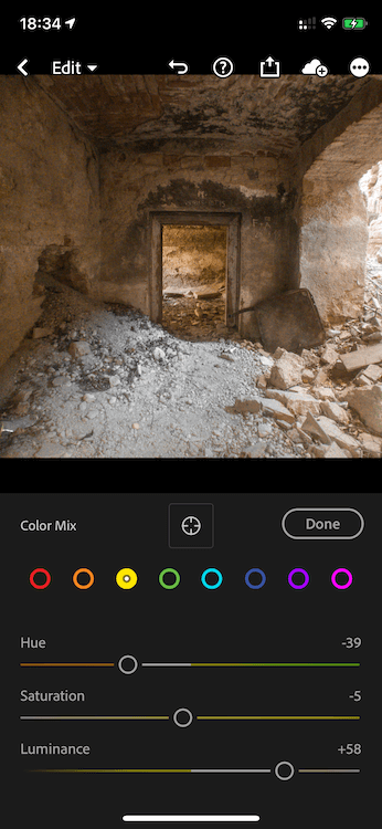 Adjustier Colors in Lightroom Mobile