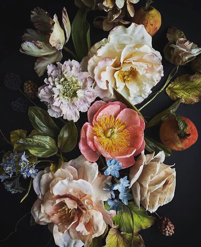 Enjoy these gorgeous flowers from 🌺🌸🌷🌹@cakeatelieramsterdam