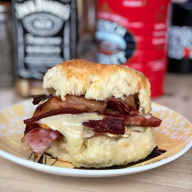 A good biscuit in the PNW is a rarity &mdash; and this one is BOMB 💣 Take it from a southern gal 💁🏼&zwj;♀️ | 📷: Che Biscuit: Egg, Beecher&rsquo;s Flagship cheese, bacon, ham, Walla Walla sweet onion mustard, apple butter and pickle | 📍 @seattleb