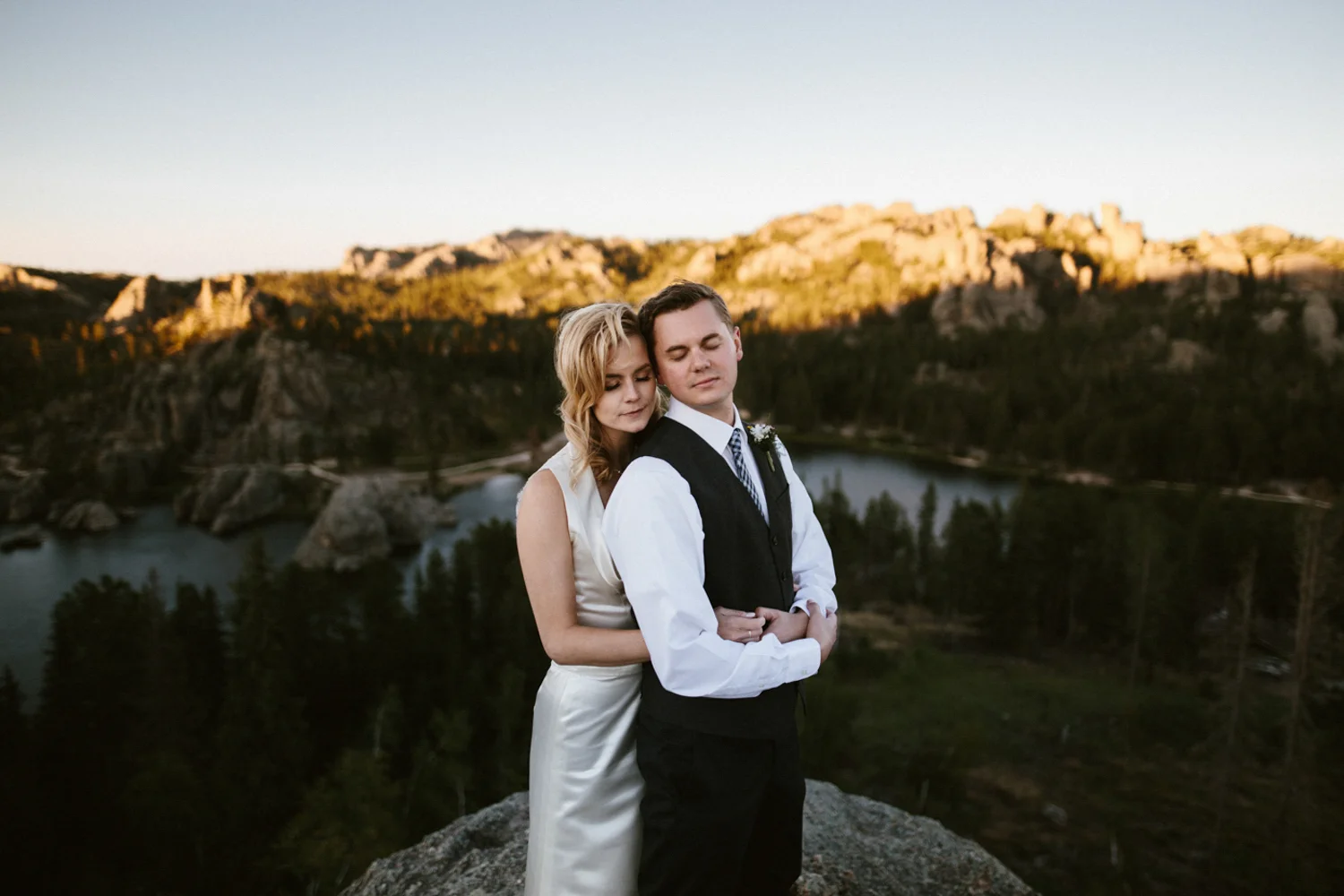 SouthDakota-Iowa-Destination-Wedding-Photographer_32.jpg