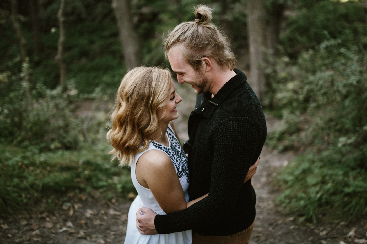 Sioux_Falls_Des_Moines_Engagement_Wedding_Photographer_05.jpg