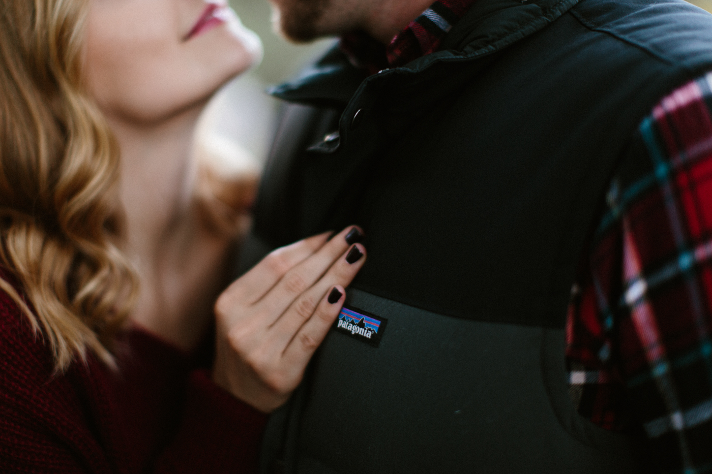 Sioux_Falls_Des_Moines_Engagement_Wedding_Photographer_33.jpg