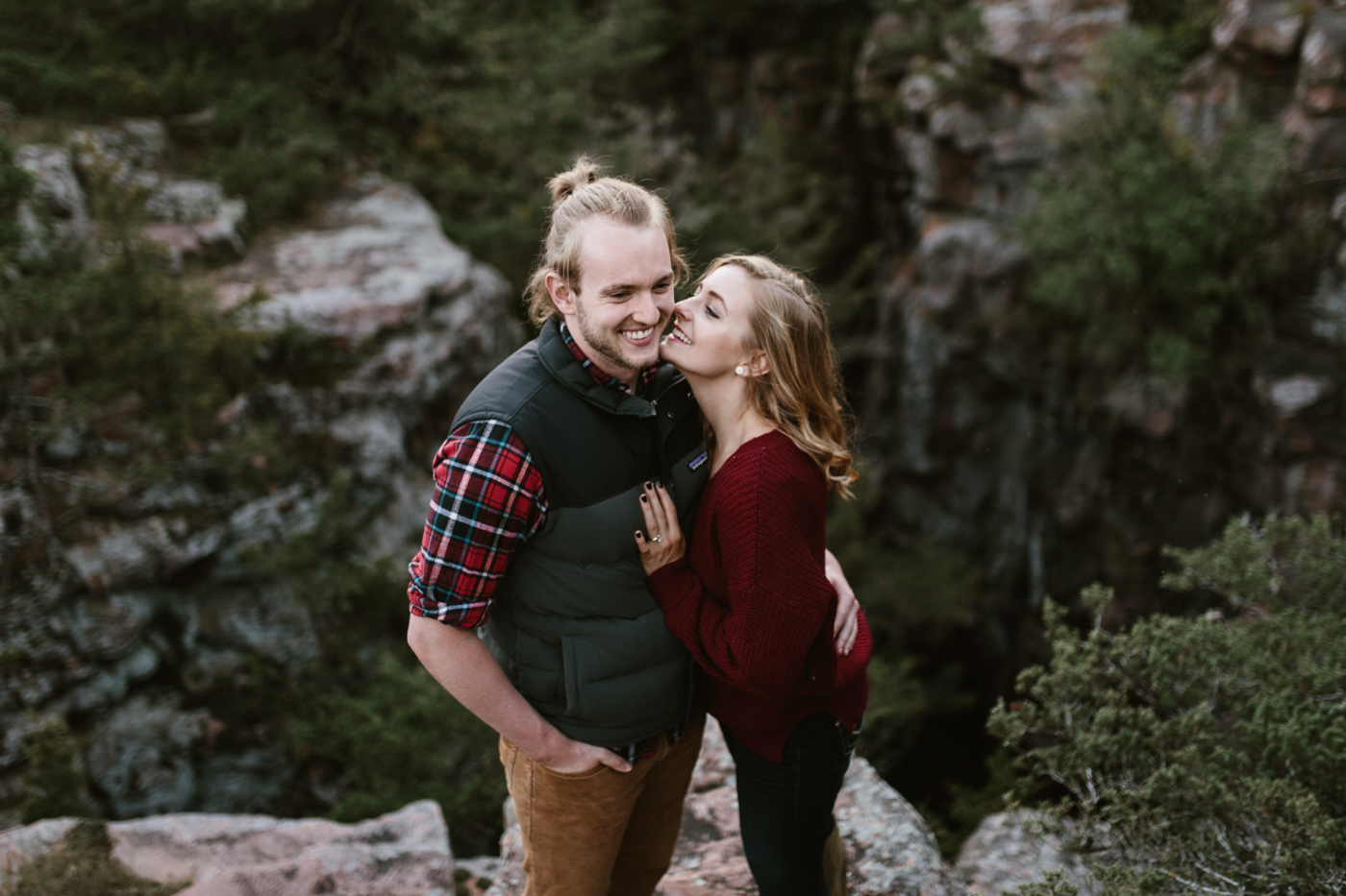 Sioux_Falls_Des_Moines_Engagement_Wedding_Photographer_51.jpg