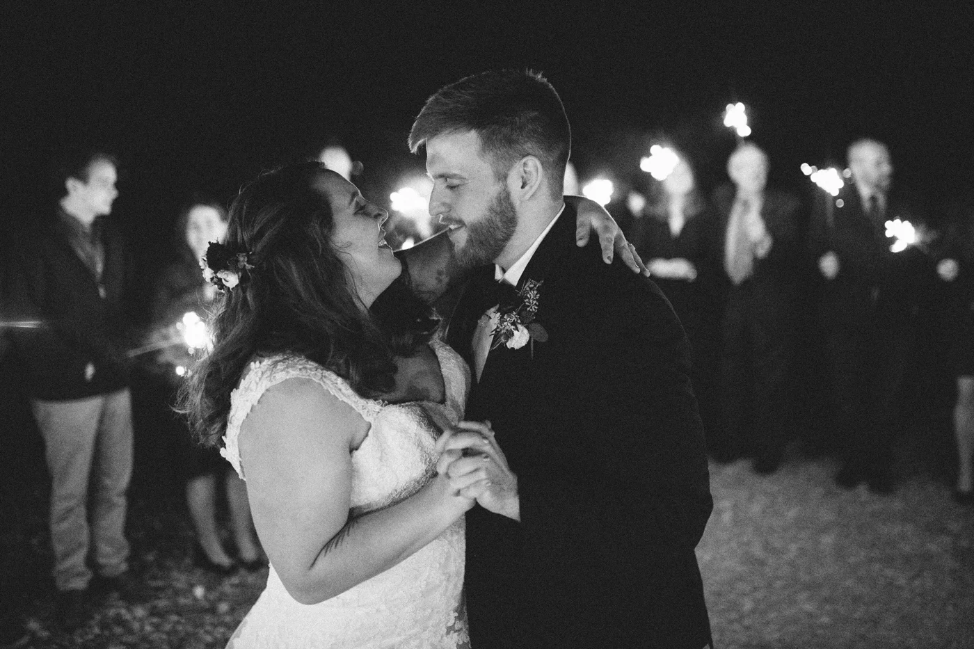 Matt&Amanda_SiouxFalls_DesMoines_Wedding_Photographer_21.jpg