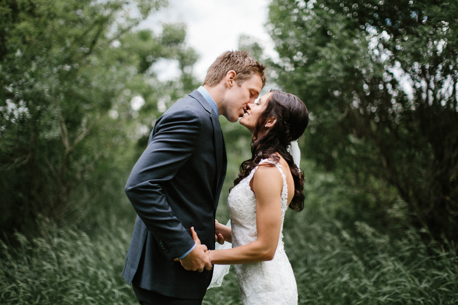 Outdoor_Wedding_SiouxFalls_MaryJoWegnerArboretum_Photographer_Calli&Jon_047.jpg