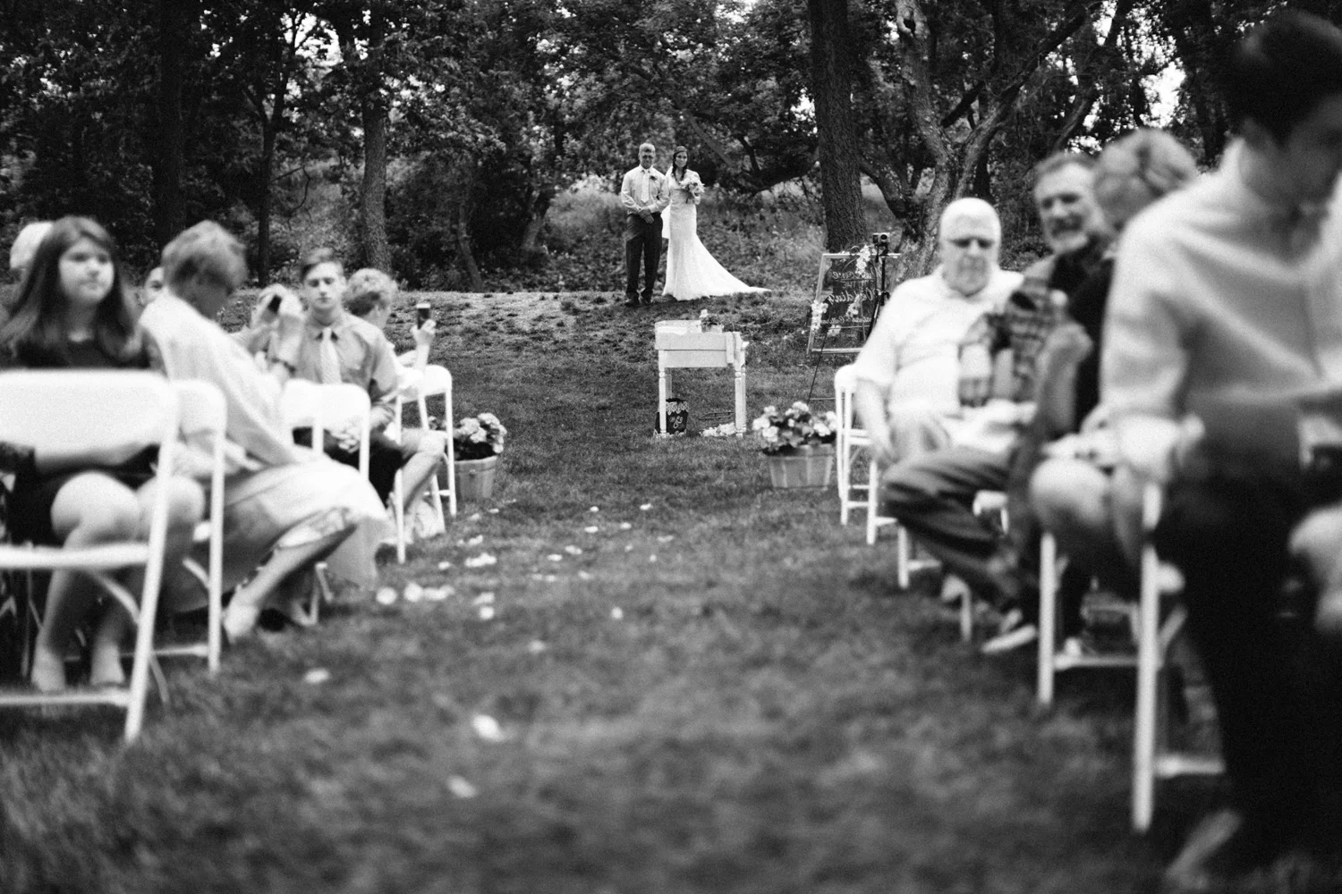 Outdoor_Wedding_SiouxFalls_MaryJoWegnerArboretum_Photographer_Calli&Jon_076.jpg