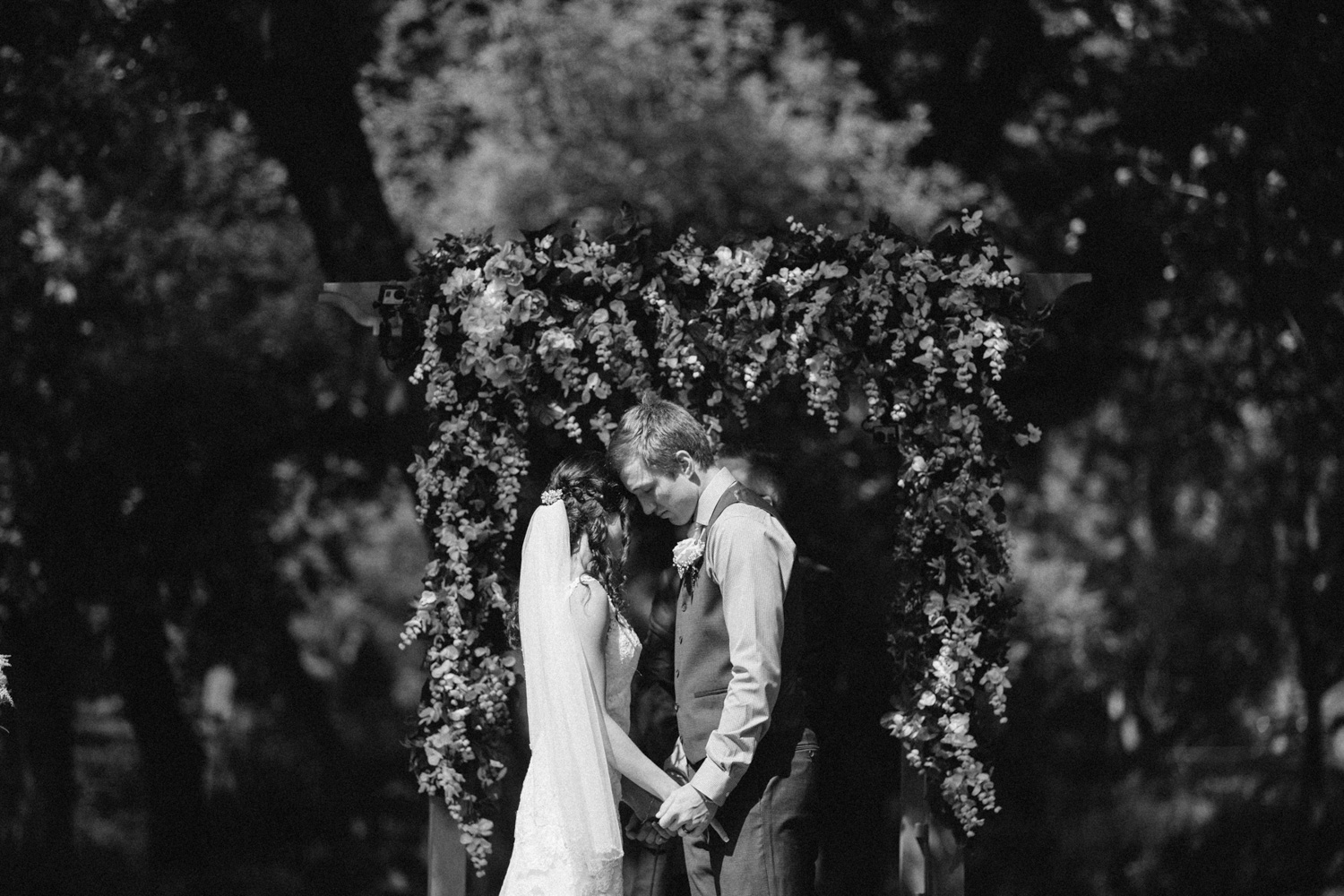 Outdoor_Wedding_SiouxFalls_MaryJoWegnerArboretum_Photographer_Calli&Jon_088.jpg