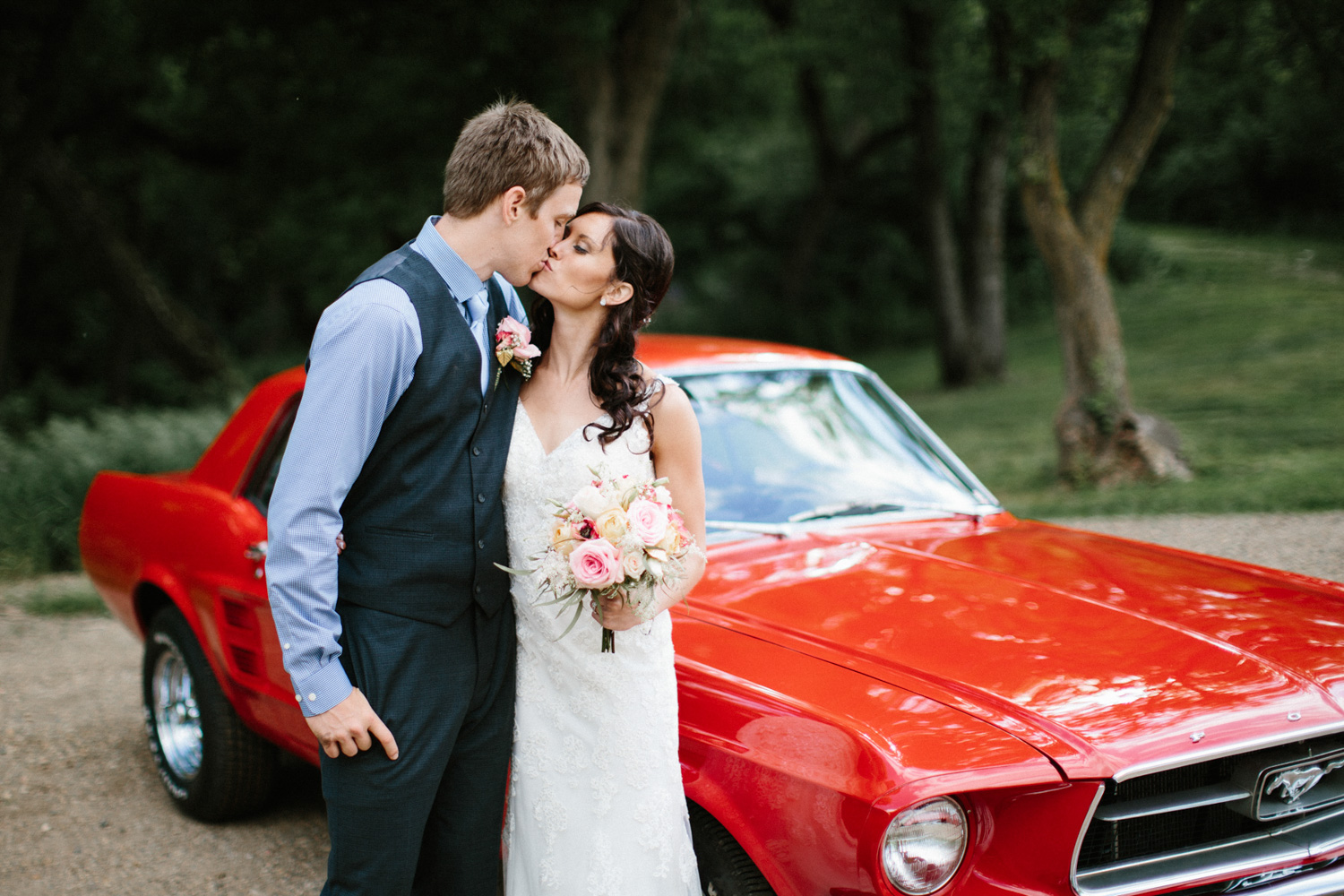 Outdoor_Wedding_SiouxFalls_MaryJoWegnerArboretum_Photographer_Calli&Jon_118.jpg