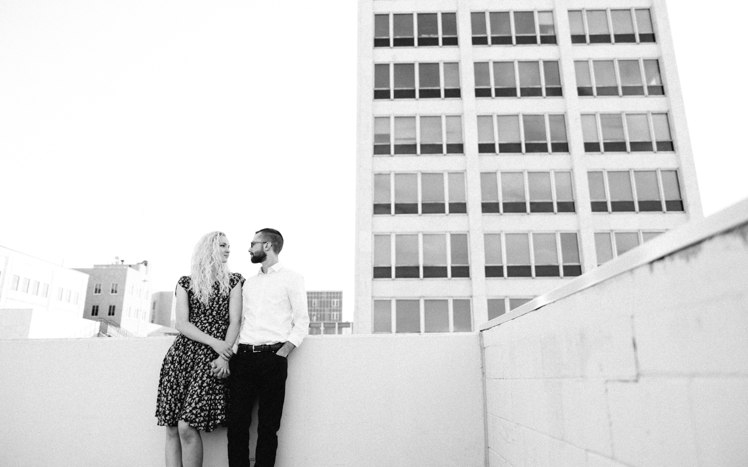 Downtown_SiouxFalls_Engagement_Photographer_Jenna&Austin_06.jpg