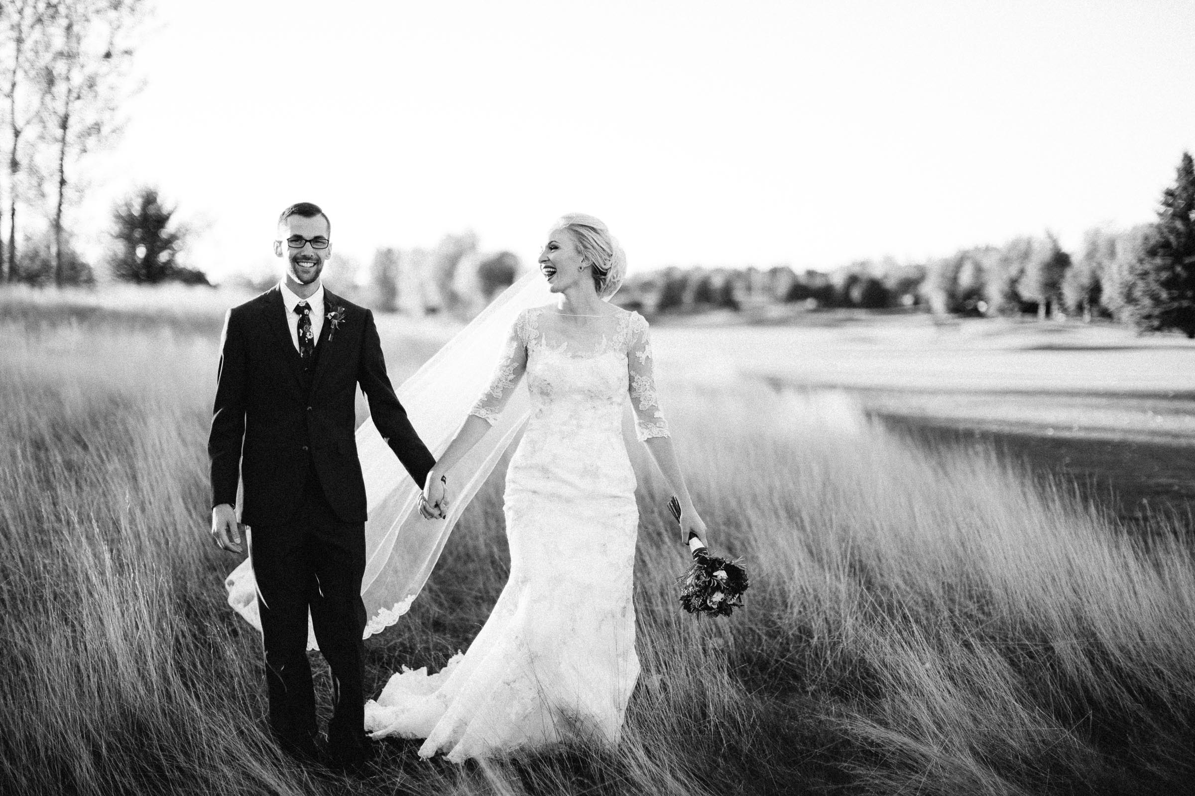 Jenna&Austin_SiouxFalls_Wedding_Photographer_091.jpg