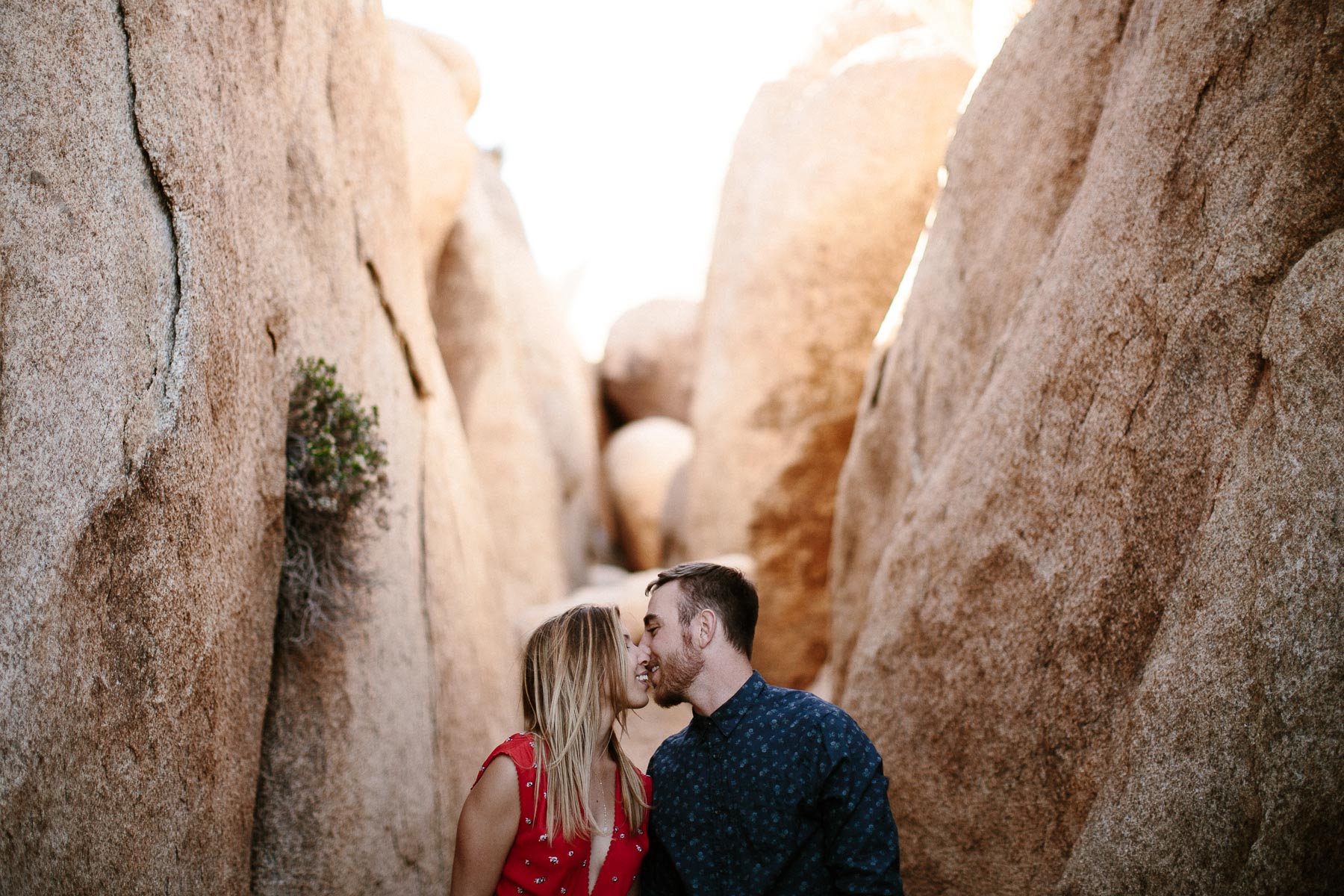 Joshua_Tree_Engagement_Wedding_Elopement_Photogapher_34.jpg