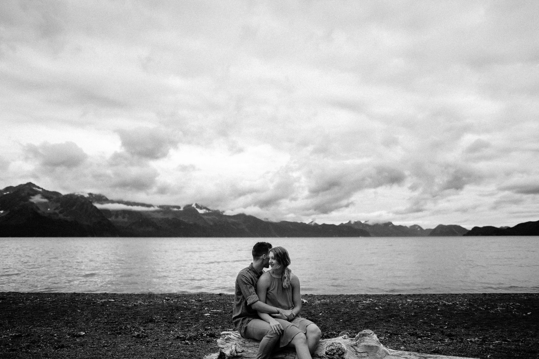 south-dakota-alaska-wedding-elopement-adventure-photographer-michael-liedtke-15.jpg