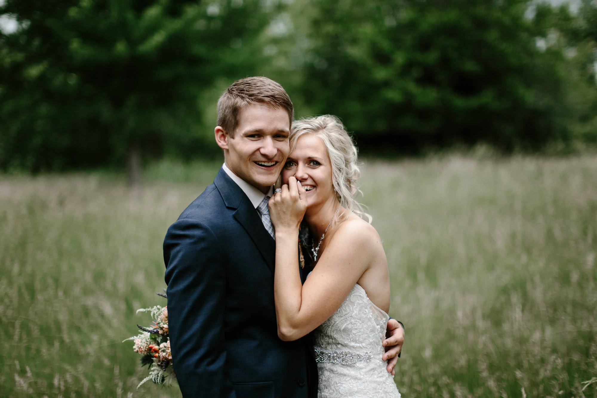 meadow-barn-wedding-sioux-falls-south-dakota-romantic-adventerous-michael-liedtke-photography050.jpg