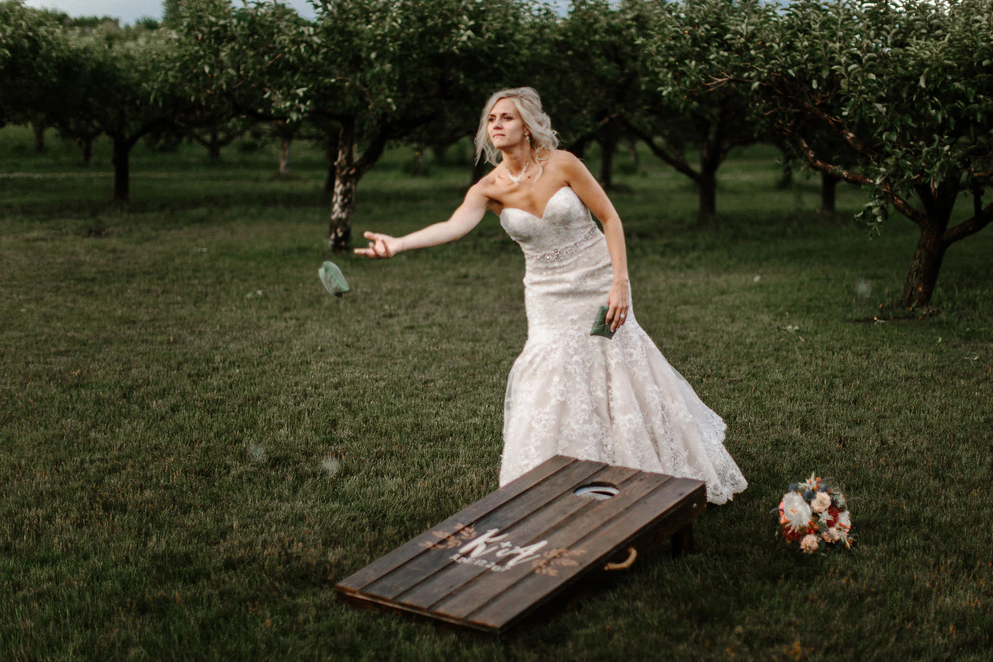 meadow-barn-wedding-sioux-falls-south-dakota-romantic-adventerous-michael-liedtke-photography061.jpg