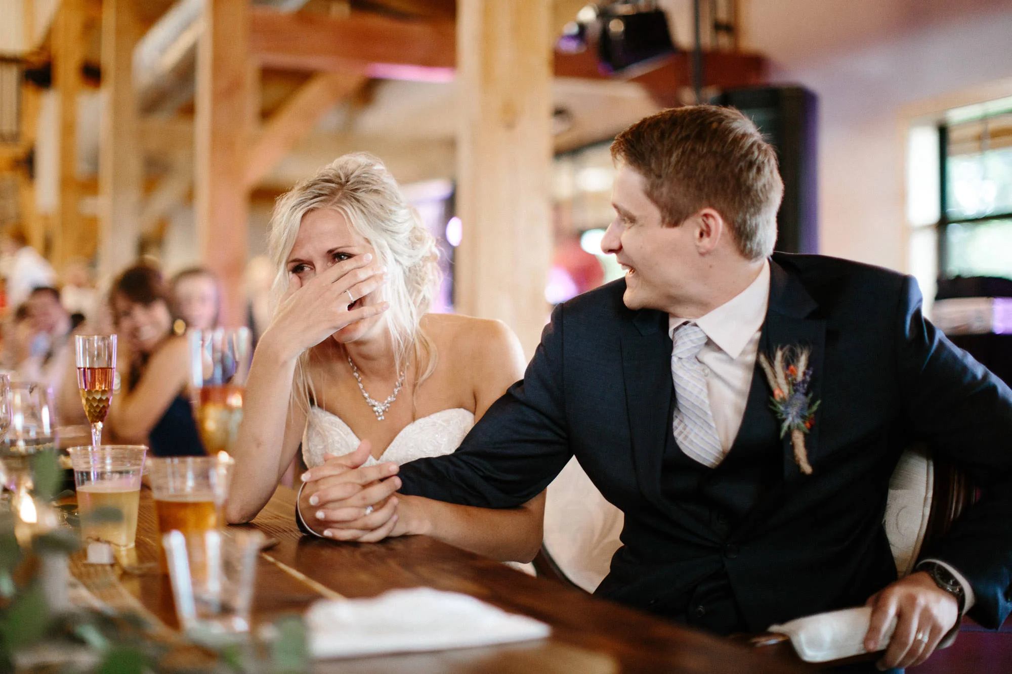 meadow-barn-wedding-sioux-falls-south-dakota-romantic-adventerous-michael-liedtke-photography069.jpg