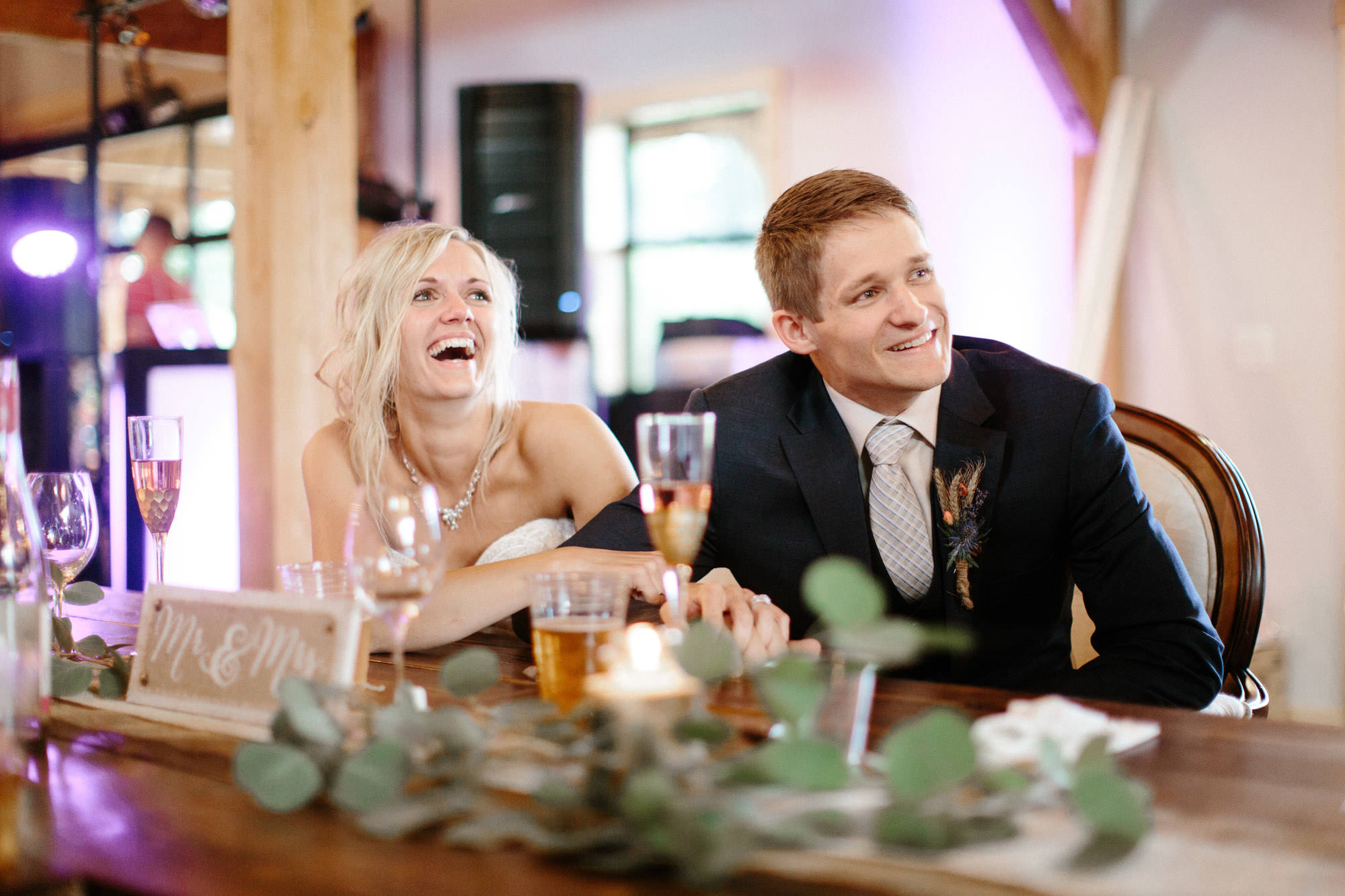 meadow-barn-wedding-sioux-falls-south-dakota-romantic-adventerous-michael-liedtke-photography073.jpg