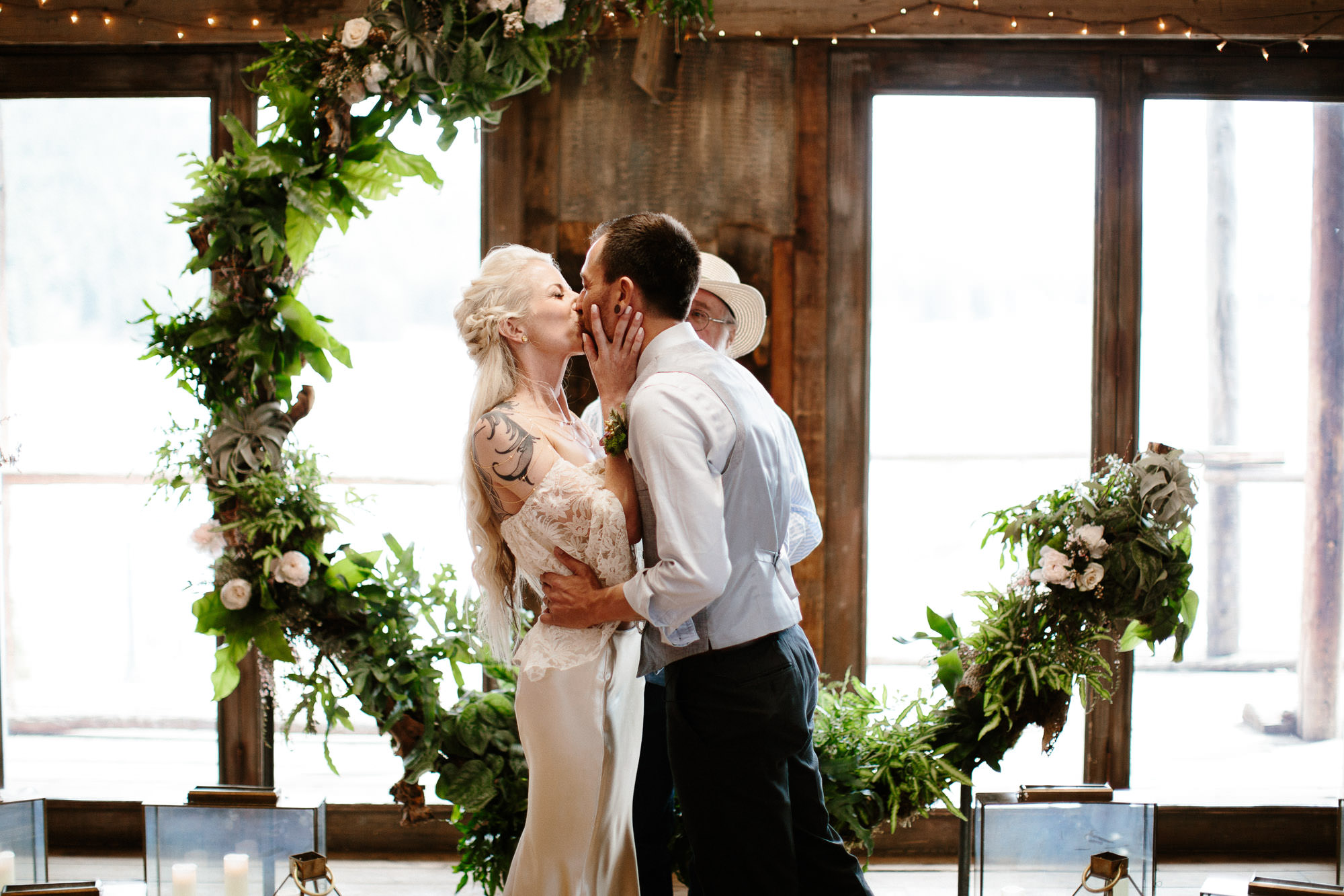 bucci-barn-wedding-elopement-evergreen-boulder-denver-colorado-adventerous-romantic-timeless-064.jpg